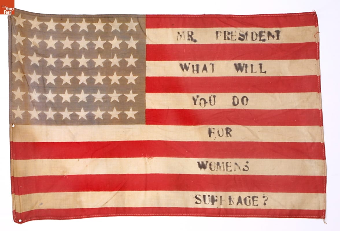 Civic Superpowers – Experiment with History